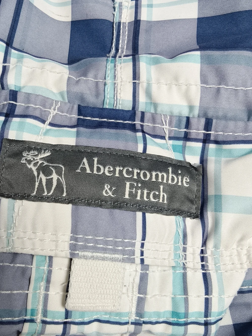 Vintage Y2K Abercrombie & Fitch Men’s Blue Plaid Swim Trunks